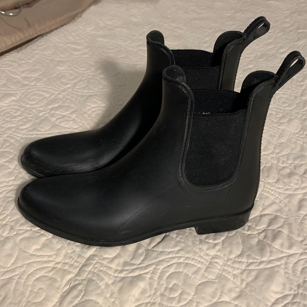 Woman’s black Chelsea rain boots size 9